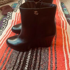 Ralph Lauren Shaley Black Ankle Boots for Women

Never worn